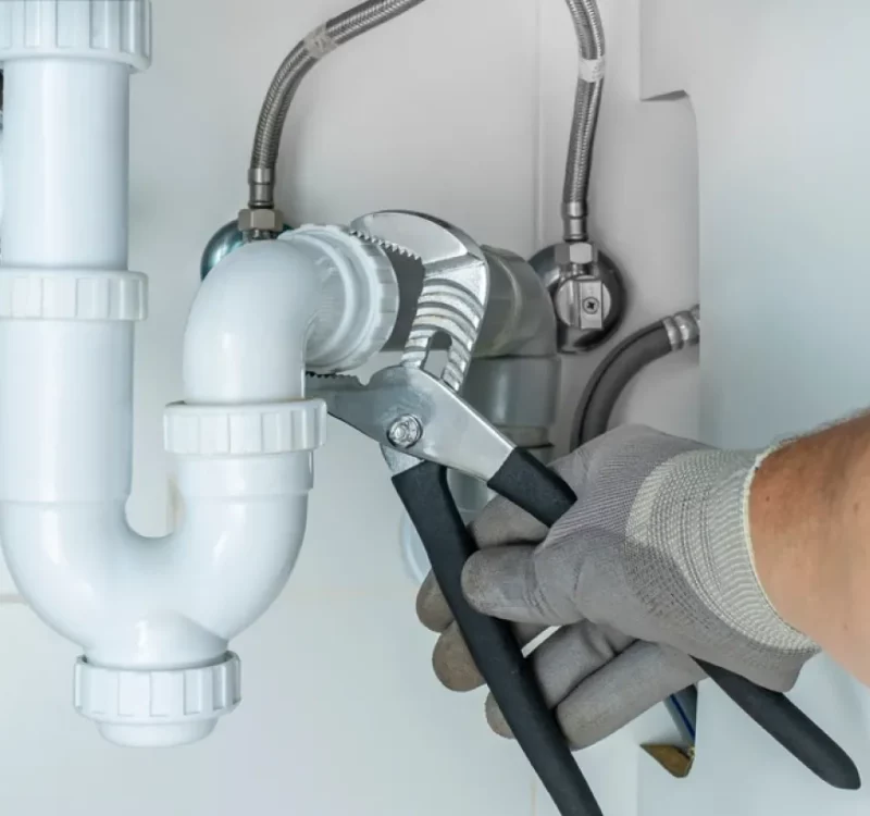 alain-dilosquer-Plombier-Chauffagiste-pres-de-Pont-l-Abbe-Entretien-Depannage-1